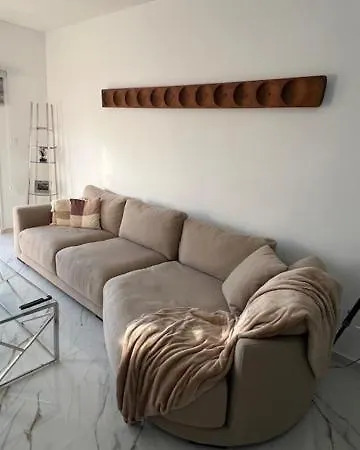 Apartment Center Getaway 3 Bedroom Strovolos