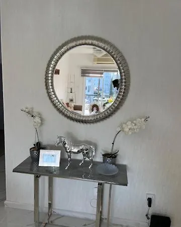 Center Getaway 3 Bedroom * Никосия